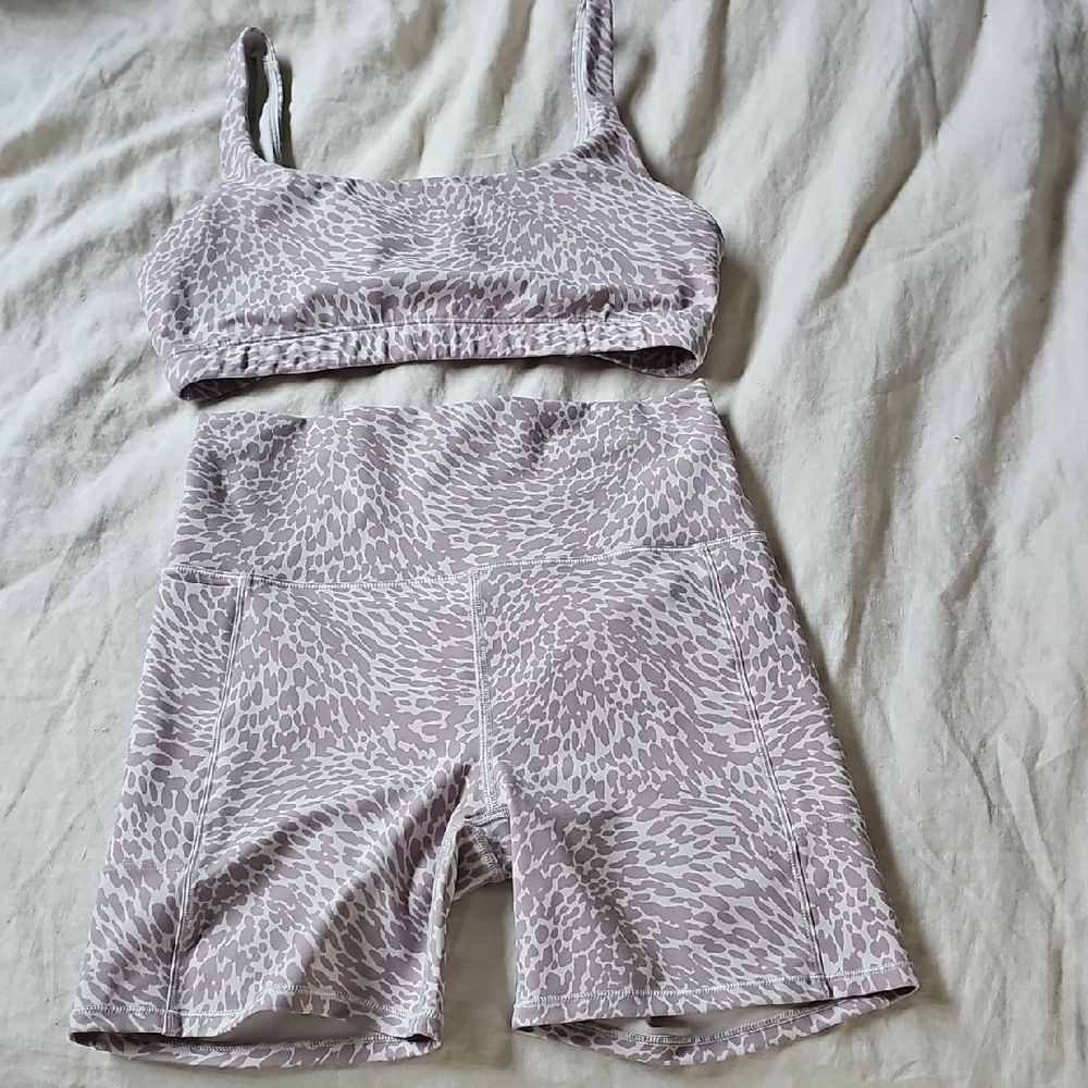 Vuori Leopard Print Sports Bra and Shorts Set S/M